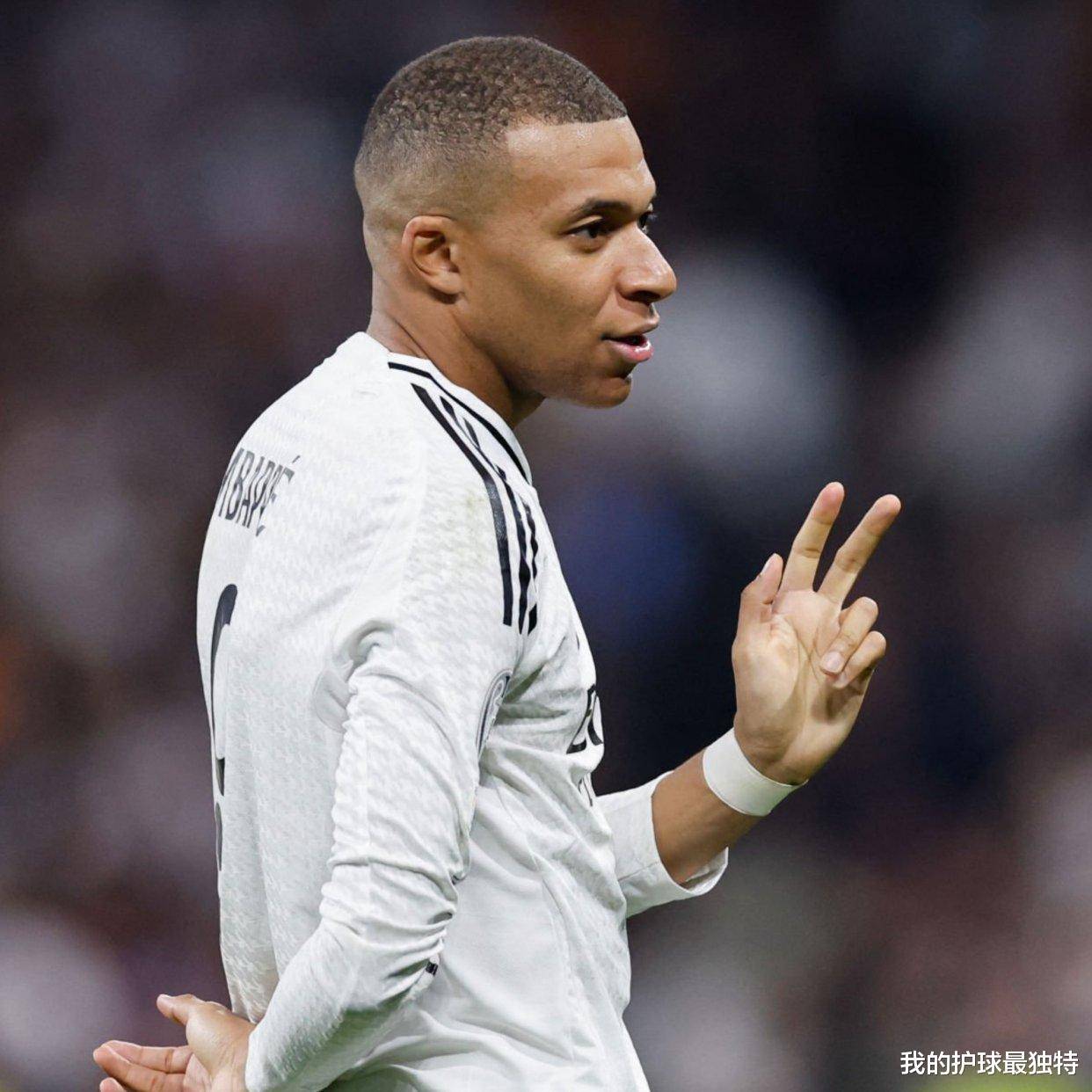 亚博-晋级下一阶段引发热议！，姆巴佩在切尔西比赛中刷新纪录赢得满堂喝彩-亚博